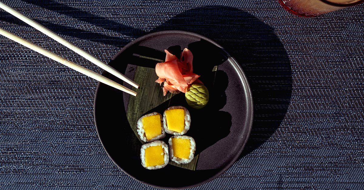 découvrez la richesse de la cuisine japonaise, un art culinaire alliant fraîcheur, saveurs délicates et traditions millénaires. explorez des plats emblématiques comme les sushi, ramen et tempura, tout en savourant l'harmonie parfaite entre ingrédients locaux et techniques ancestrales.