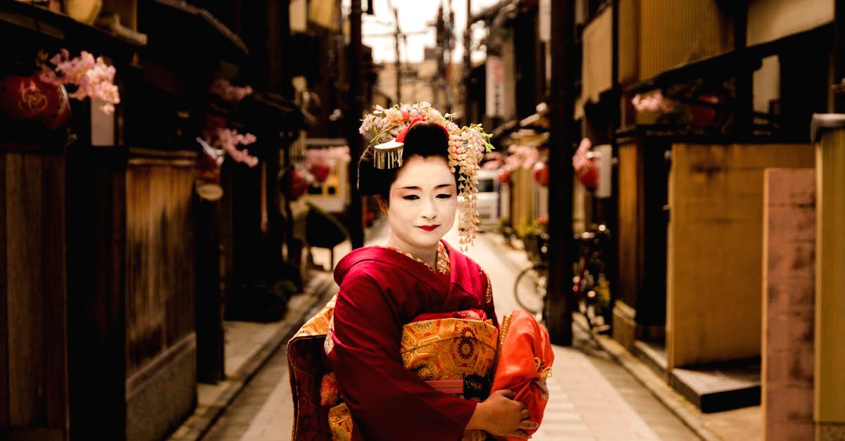 découvrez l'artisanat japonais, une fusion unique de tradition et de modernité, mettant en avant des techniques ancestrales et un souci du détail impressionnant. plongez dans un monde de créations exceptionnelles, allant de la poterie à la couture, reflet de la richesse de la culture japonaise.