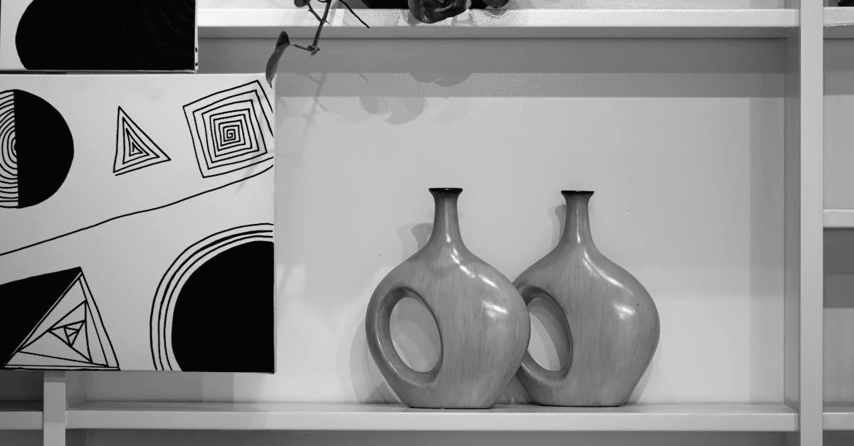 découvrez l'élégance et l'artisanat des vases japonais, alliant tradition et modernité. explorez notre collection unique, qui met en valeur des designs authentiques et des techniques de poterie raffinées, parfaits pour chaque intérieur.