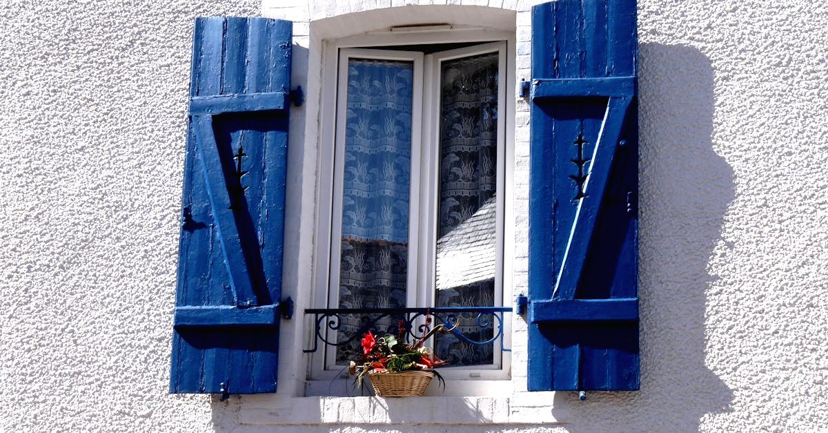 découvrez l'essence de la beauté intemporelle avec notre collection inspirée par l'élégance et la sophistication. plongez dans un monde où chaque détail évoque la grâce et le raffinement, et laissez-vous séduire par des créations qui transcendent le temps.