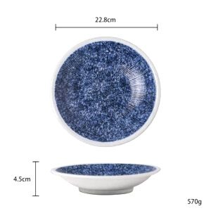 Assiette creuse Honmono bleue mouchetée à bord blanc, vues de dessus et de profil avec schéma des dimensions