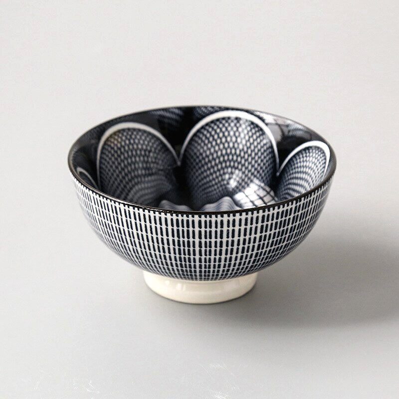 Bol matcha Seyama carreau noir avec motif intérieur, de face