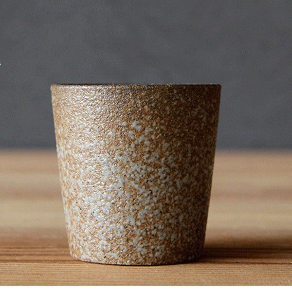 Petite tasse Isayama crème mouchetée, vue de face