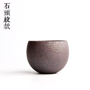 Tasse japonaise Uyeno violette de forme arrondie, vue de face