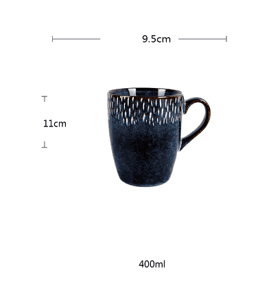Tasse Miyasato bleue à décor de traits blancs, avec schéma des dimensions