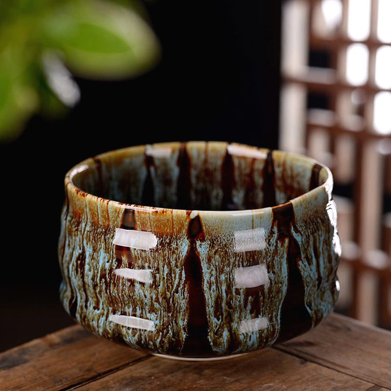 Tasse Kanda à coulures bleues et brunes, de face