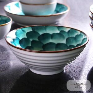 Bol Yonemura blanc à intérieur turquoise peint, vu de trois quarts