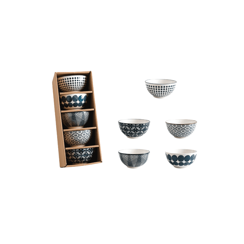 Coffret de cinq bols à riz Shogo à motifs bleus, bols sortis à côté