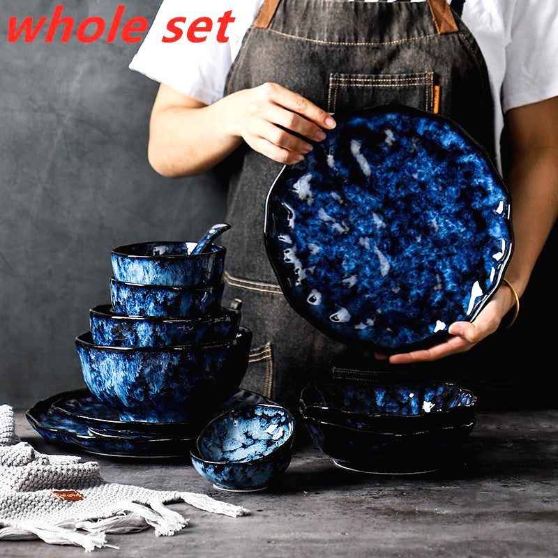 Set complet de vaisselle japonaise Mahōtsukai, assiette tenue, inscription en anglais